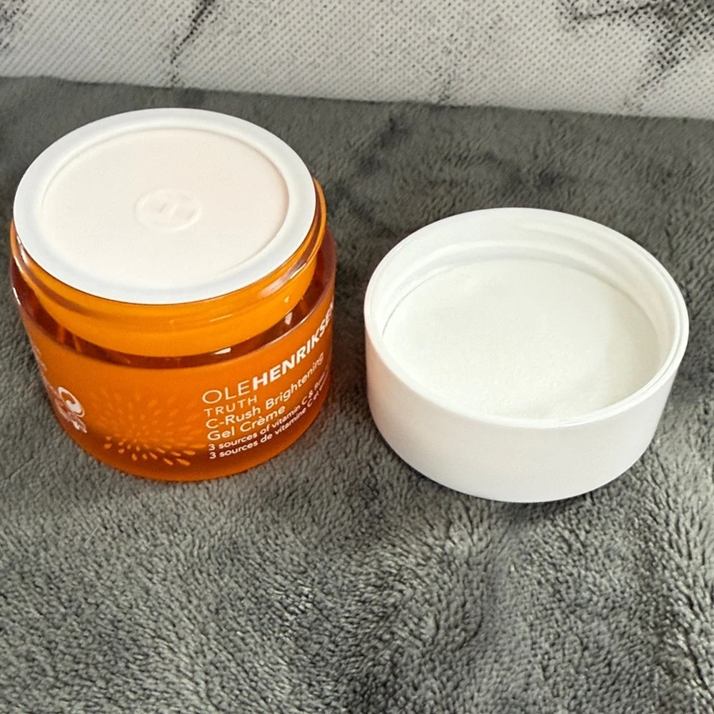 *NEW 1.2oz* Ole Henriksen Truth C-Rush Brightening Gel Crème